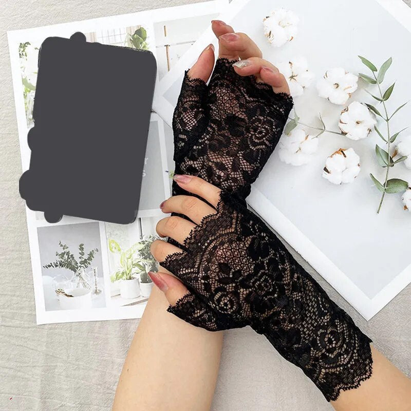 Funki Findz | Gloves | Women's Gothic Fingerless Lace Gloves