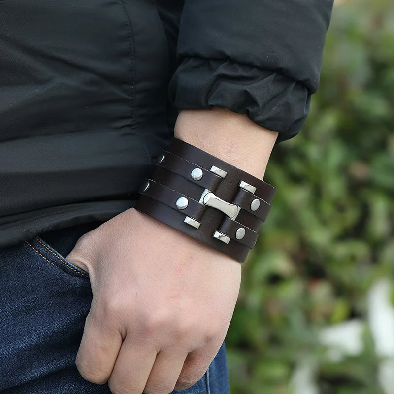Funki Findz | Bracelets | Unisex Leather Buckle Clip Wristbands