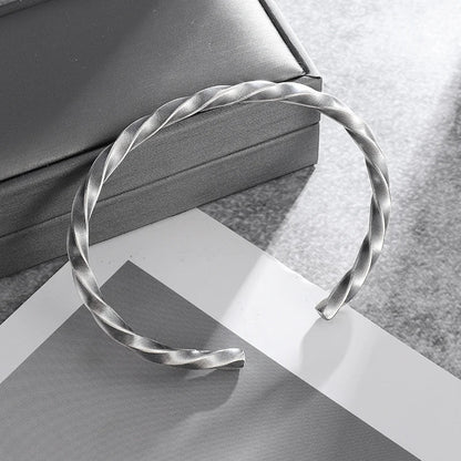Funki Findz | Bracelets | Men's Women's Nordic Twisted Bangle