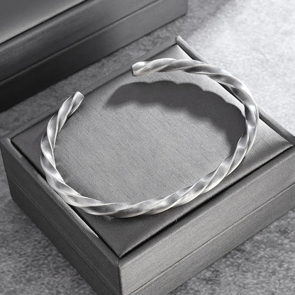 Funki Findz | Bracelets | Men's Women's Nordic Twisted Bangle