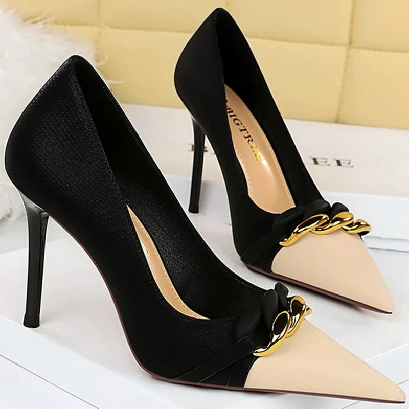 Funki Findz | Shoes | Women's Two Toned Buckle Toe Pumps