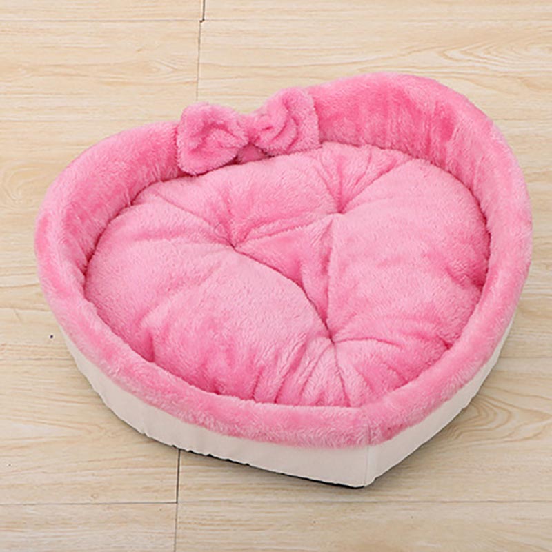 Funki Findz | Pet Beds | Cat Bed | Heart-shaped Cozy Cat Bed