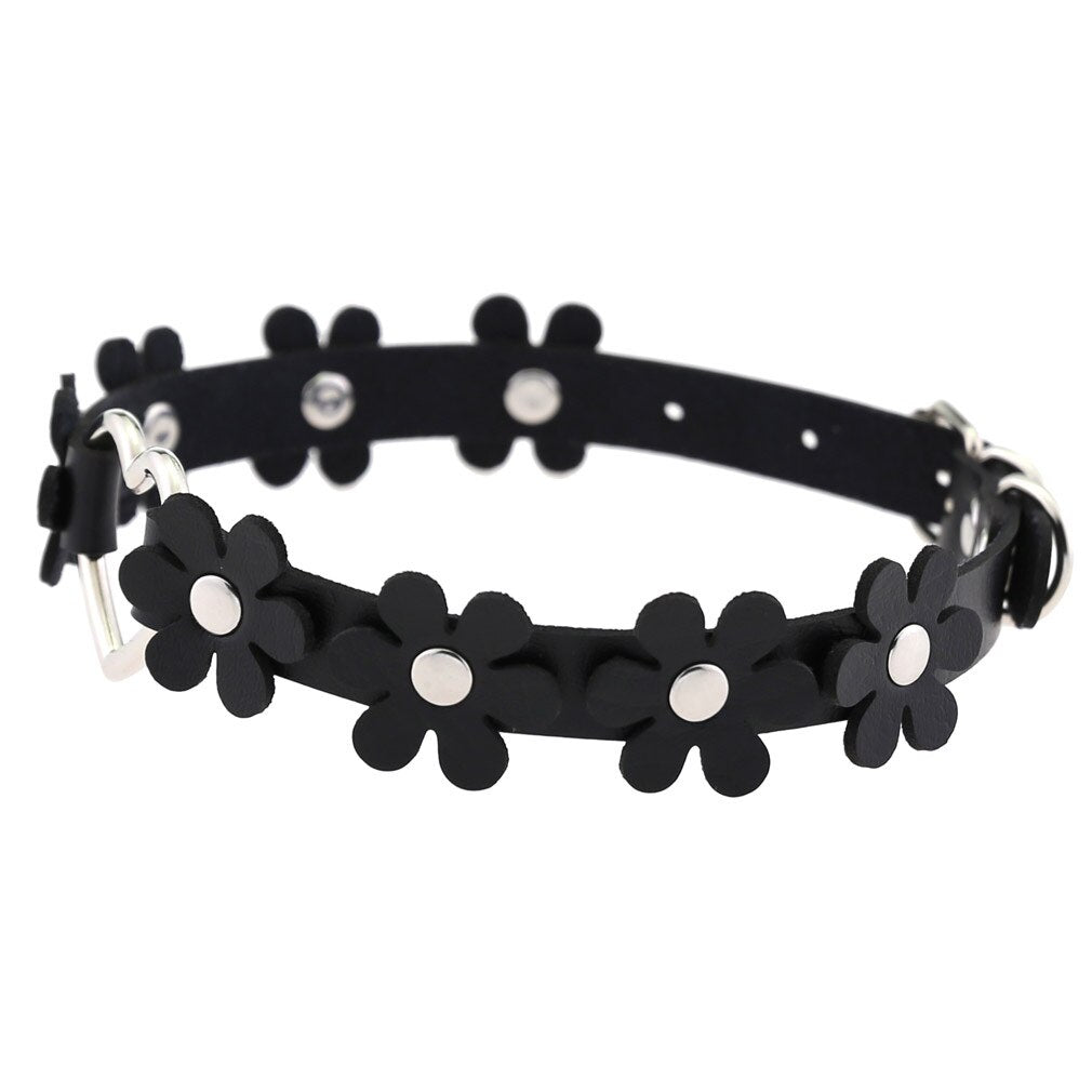 Funki Findz | Necklaces | Women's Sweet Flower Heart Choker