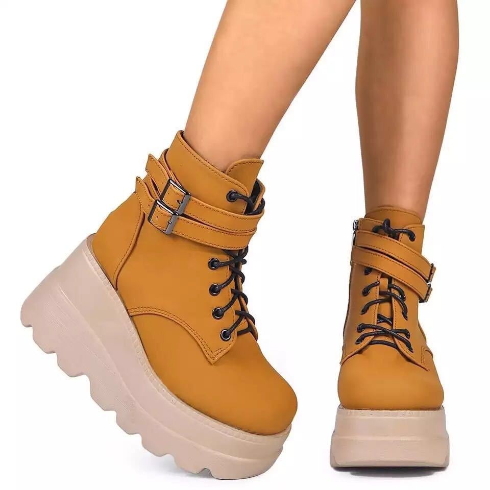Funki Findz | Boots | Women's High Platform Buckle Ankle Boots