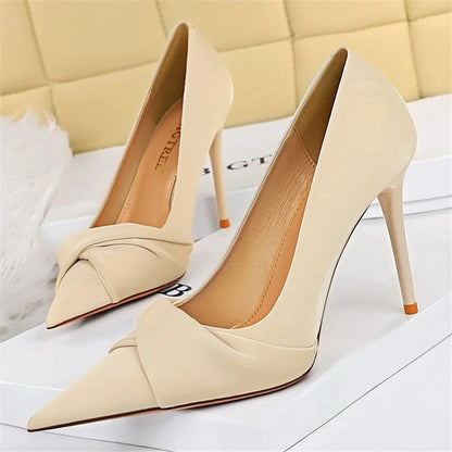 Funki Findz | Shoes | Women's Bow Twist High Stiletto Pumps