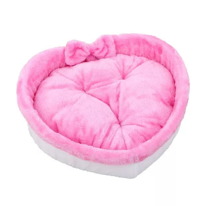 Funki Findz | Pet Beds | Cat Bed | Heart-shaped Cozy Cat Bed