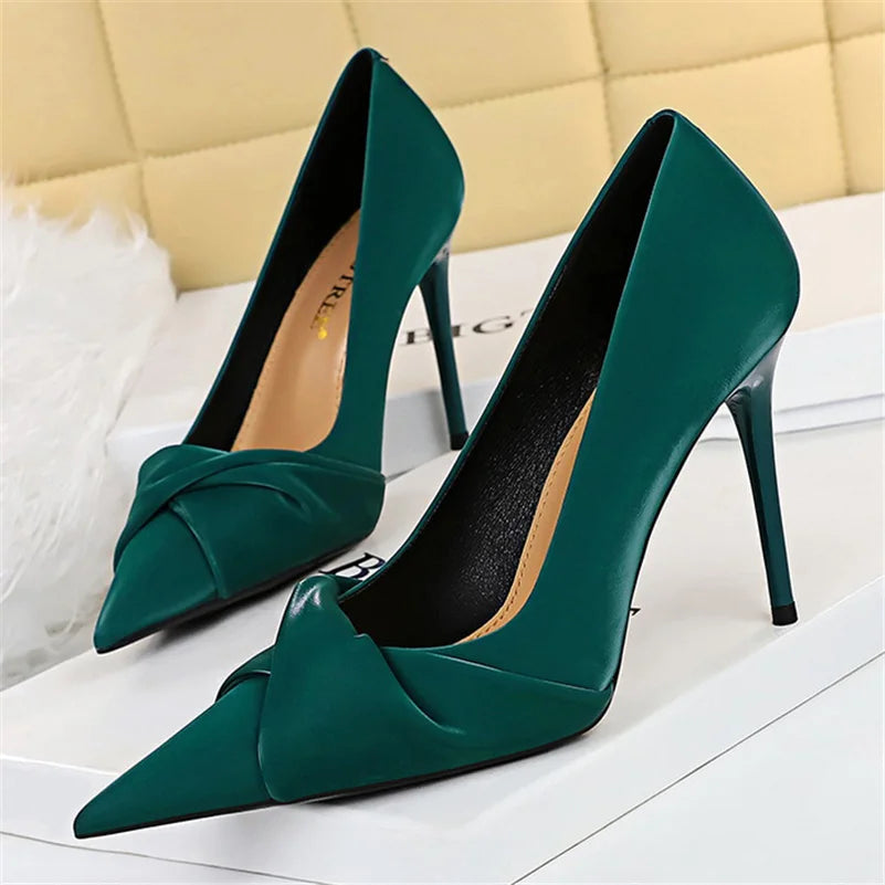 Funki Findz | Shoes | Women's Bow Twist High Stiletto Pumps