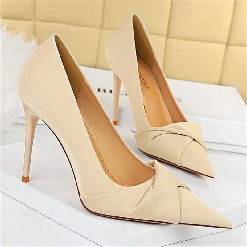 Funki Findz | Shoes | Women's Bow Twist High Stiletto Pumps