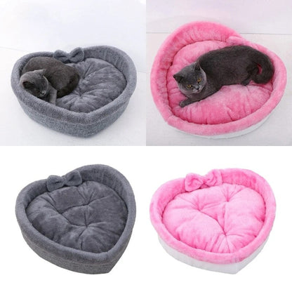 Funki Findz | Pet Beds | Cat Bed | Heart-shaped Cozy Cat Bed