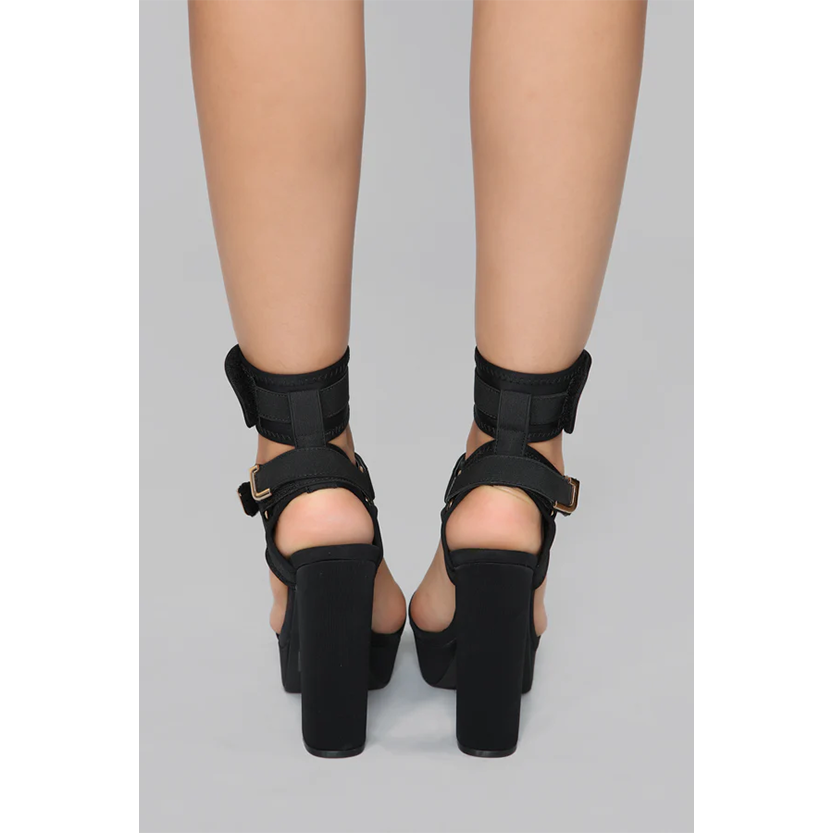 Funki Findz | Shoes | Women's Chunky Heel Strappy Sandals