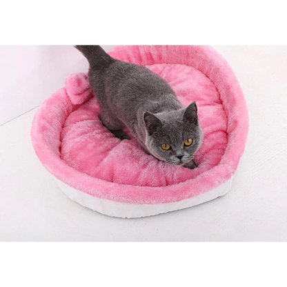 Funki Findz | Pet Beds | Cat Bed | Heart-shaped Cozy Cat Bed