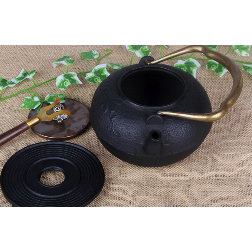 Funki Findz | Trivets | Japanese Cast Iron Teapot Base | Pot Holder