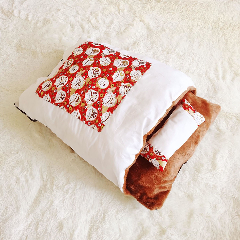 Funki Findz | Pet Beds | Cat Sleeping Bag | Japanese Cat Bed
