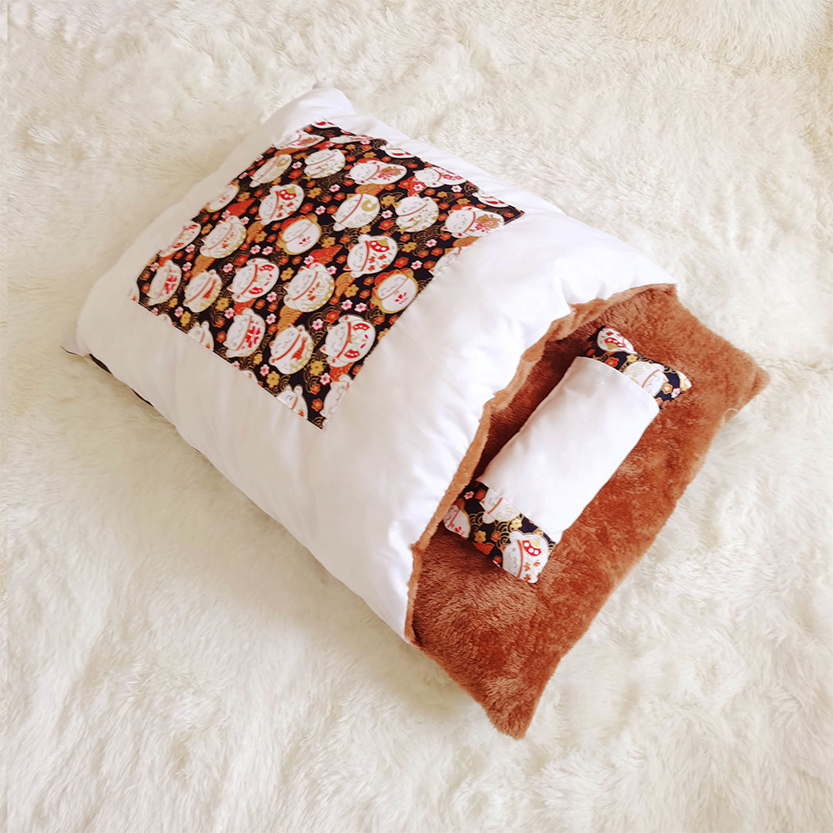 Funki Findz | Pet Beds | Cat Sleeping Bag | Japanese Cat Bed