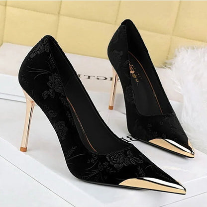 Funki Findz | Shoes | Women's Metal Toe Embroidered Pumps