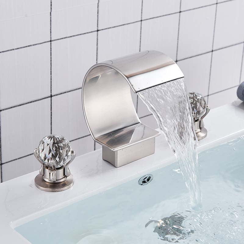 Funki Findz | Faucets | Bath Taps | Luxurious Waterfall Basin Faucet