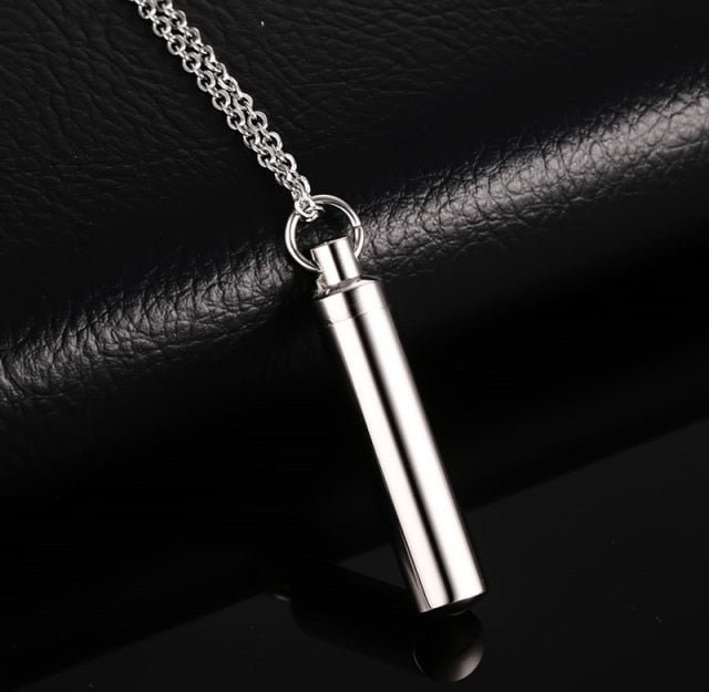 Funki Findz | Cremation Urn Necklaces | Unisex Openable Urns